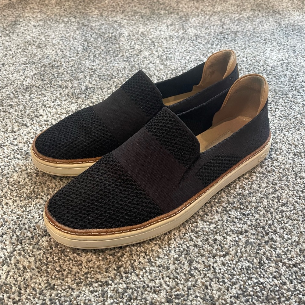 Ugg Sammy sneaker women’s size 7.5